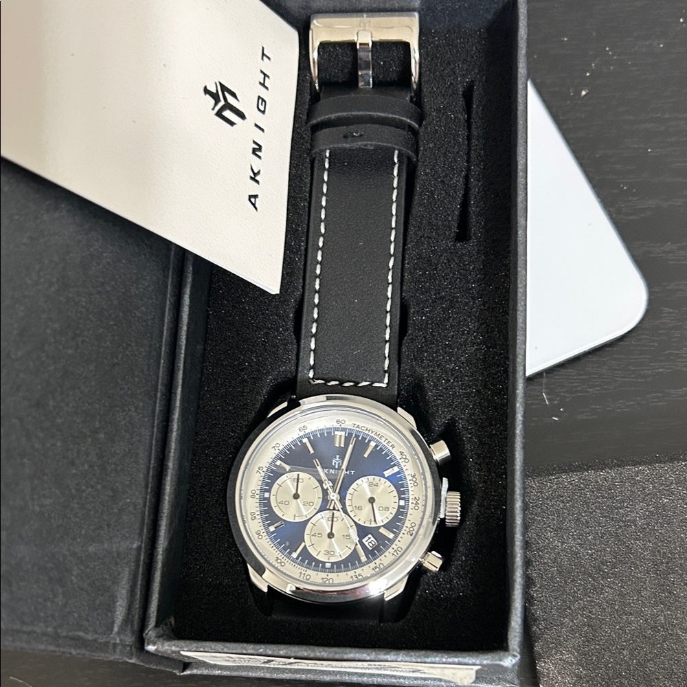 Aknight Men’s waterproof military watch